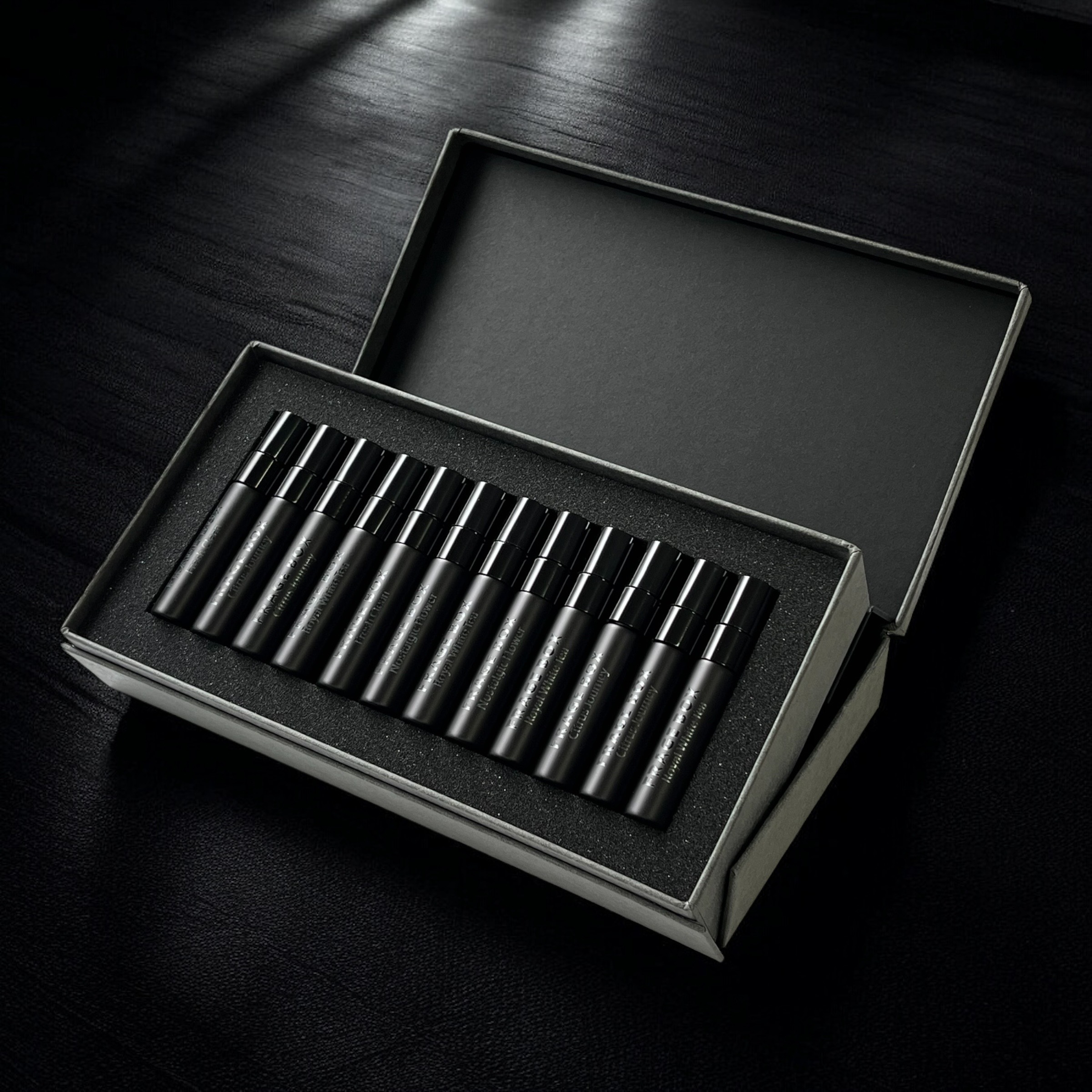 佐賀ダンボール商会｜ディスプレイ式貼り箱・ウレタン中材入り高級パッケージ（雑貨・フレグランス向け）