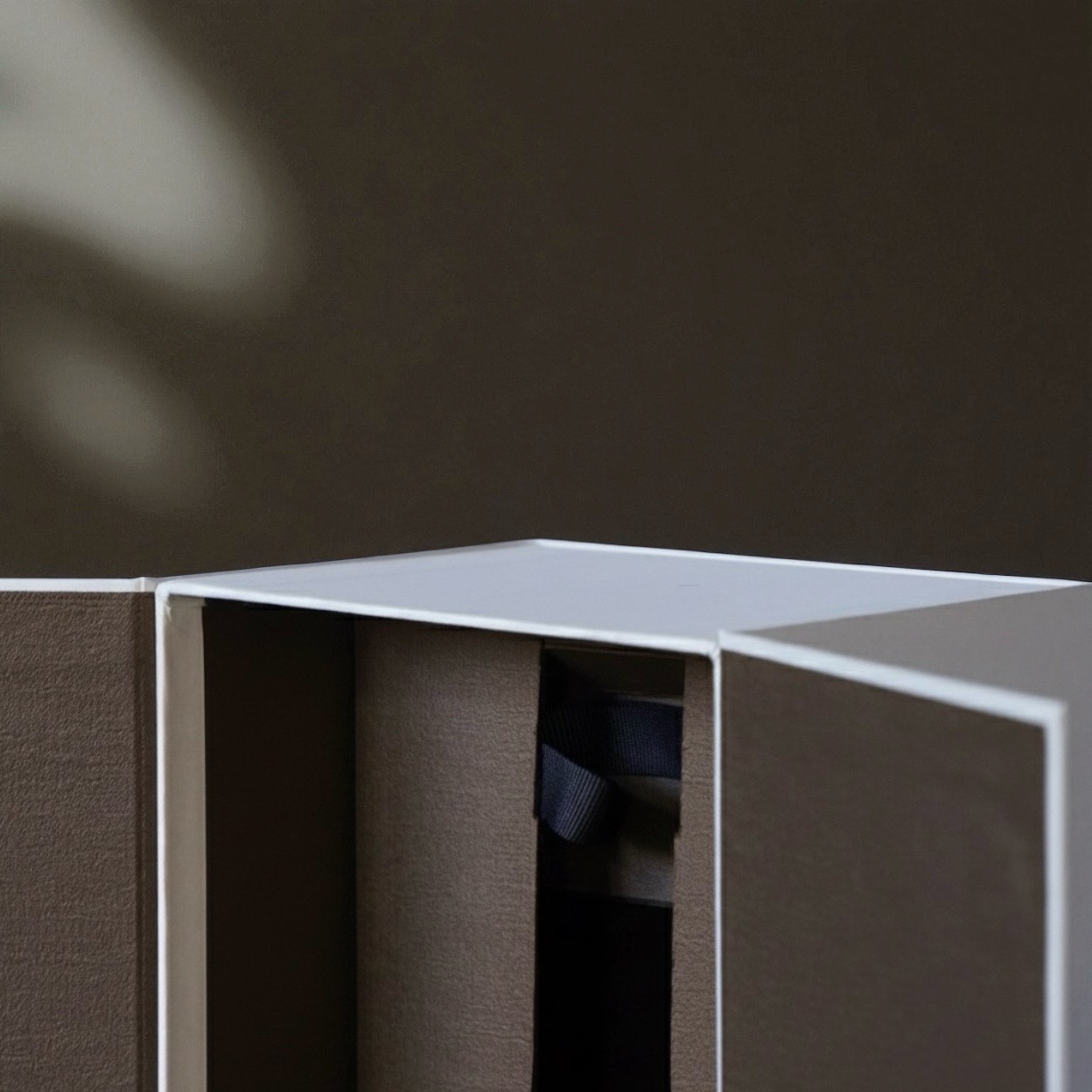 佐賀ダンボール商会_お酒_日本酒_ウイスキー_ワイン_焼酎_桐材_貼り箱_パッケージ