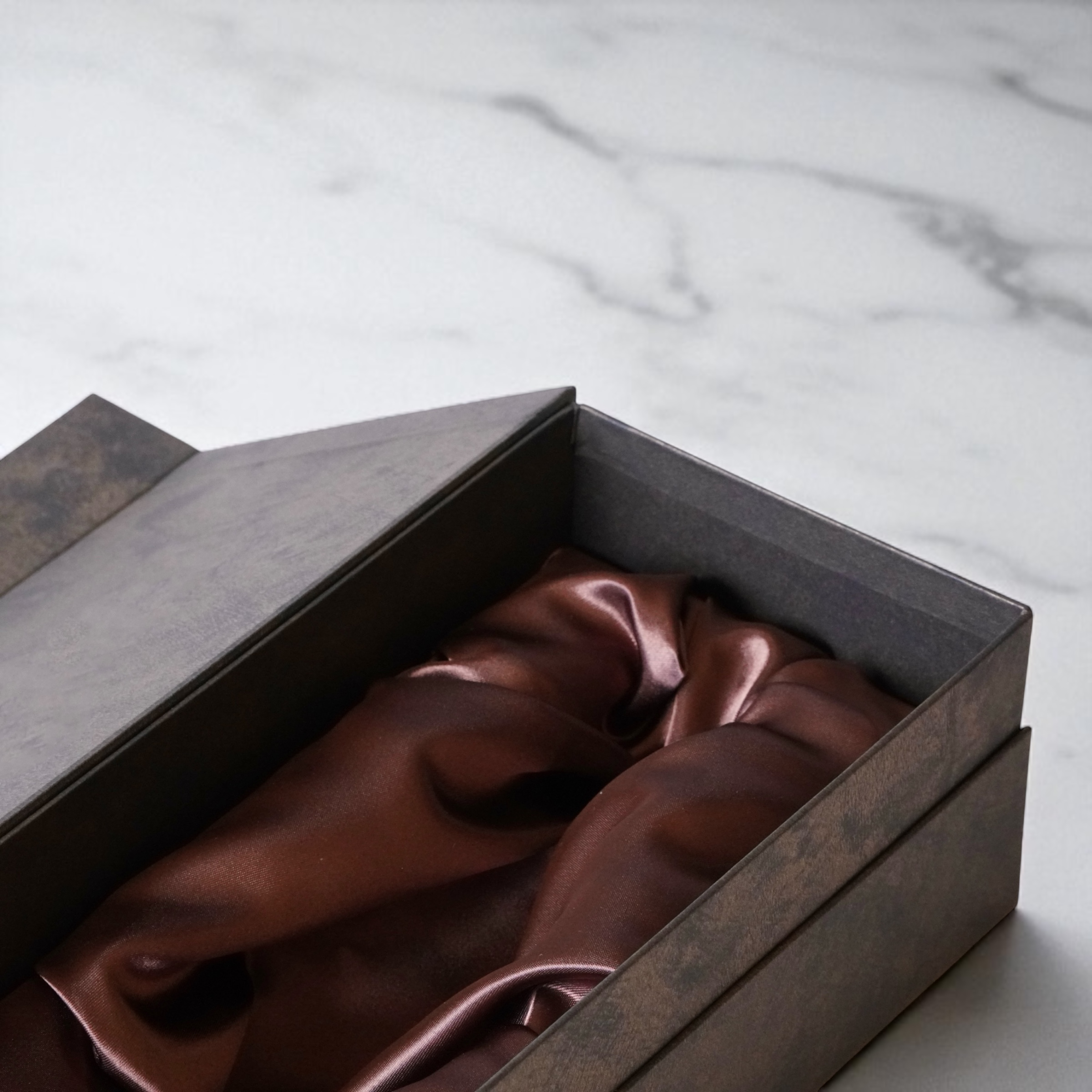 佐賀ダンボール商会_お酒_日本酒_ウイスキー_ワイン_焼酎_桐材_貼り箱_パッケージ