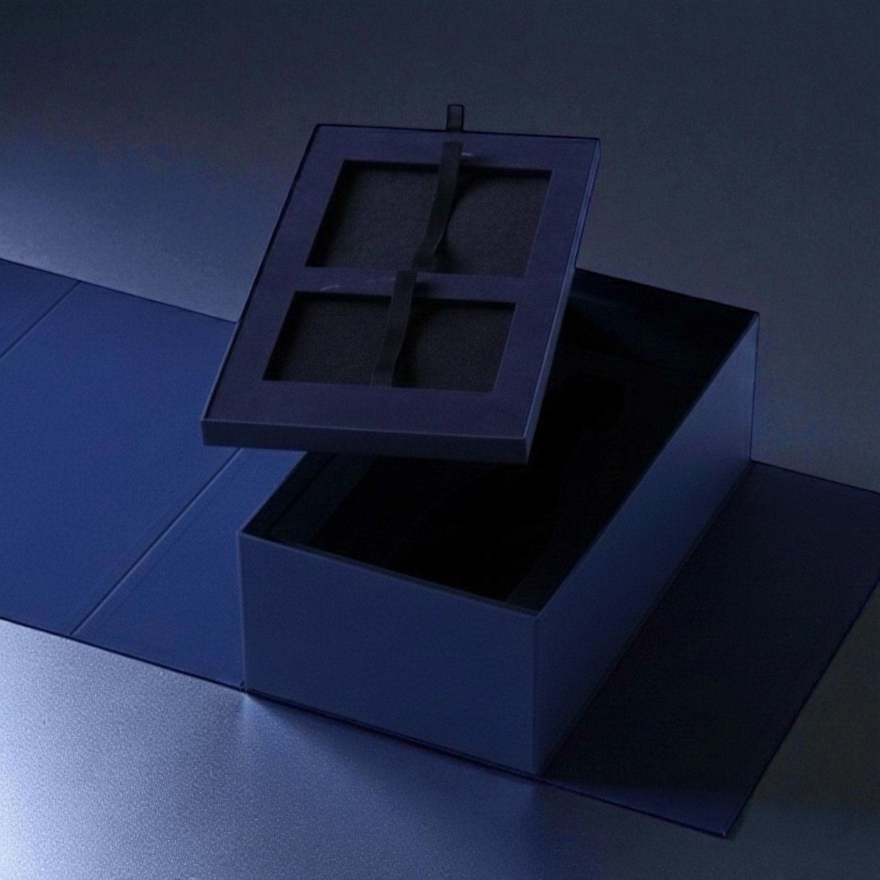 佐賀ダンボール商会 BOXTAILOR｜2段式ウレタンと活用した高級貼り箱｜日本酒・ウイスキー・和モダンギフト向けパッケージ